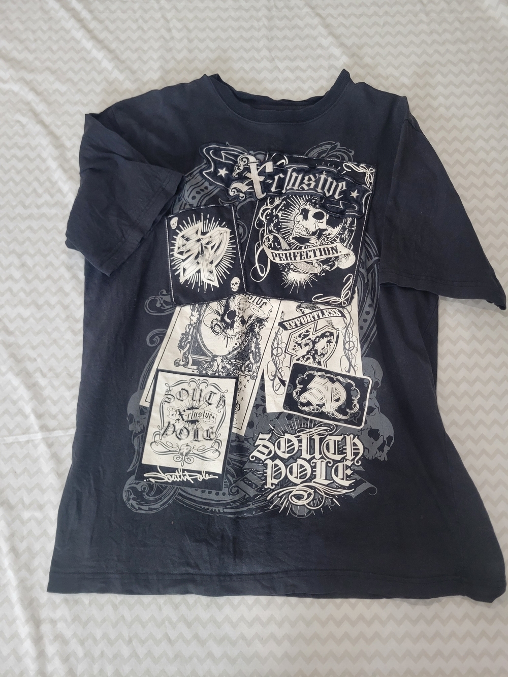Vintage X-clusive by Southpole Men’s Size XL Y2K Black Skull T-Shirt
